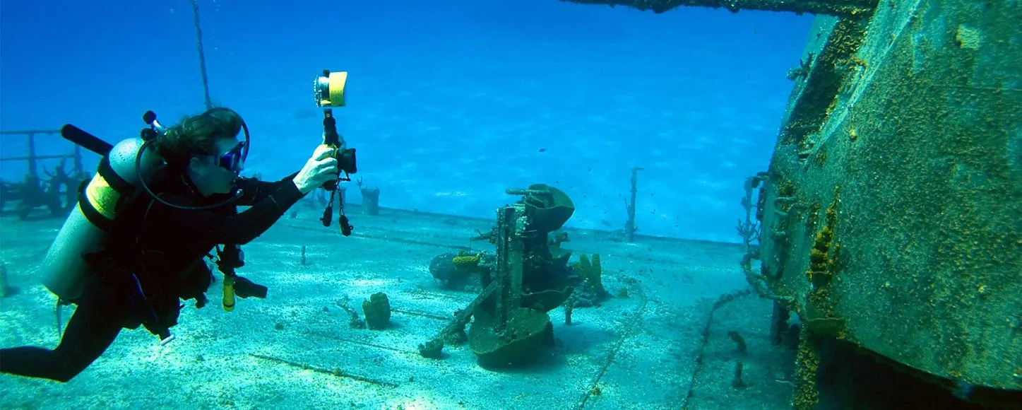 Diving on old wreaks in the Cayman Islands