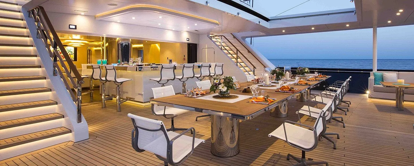 charter sailing yacht AQuiJo main deck