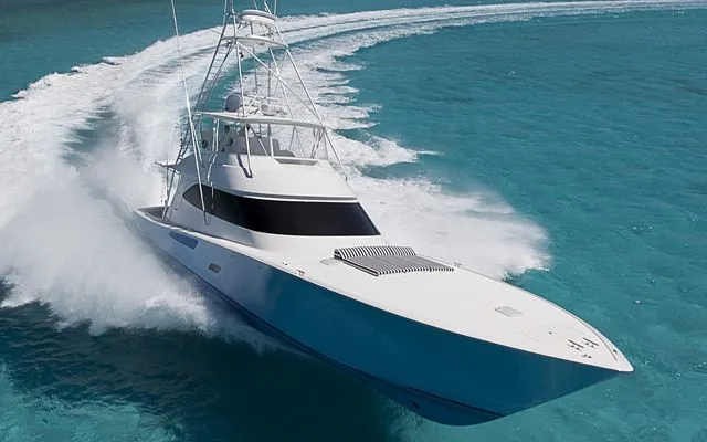 Sport Fising Yacht Zeus running shot